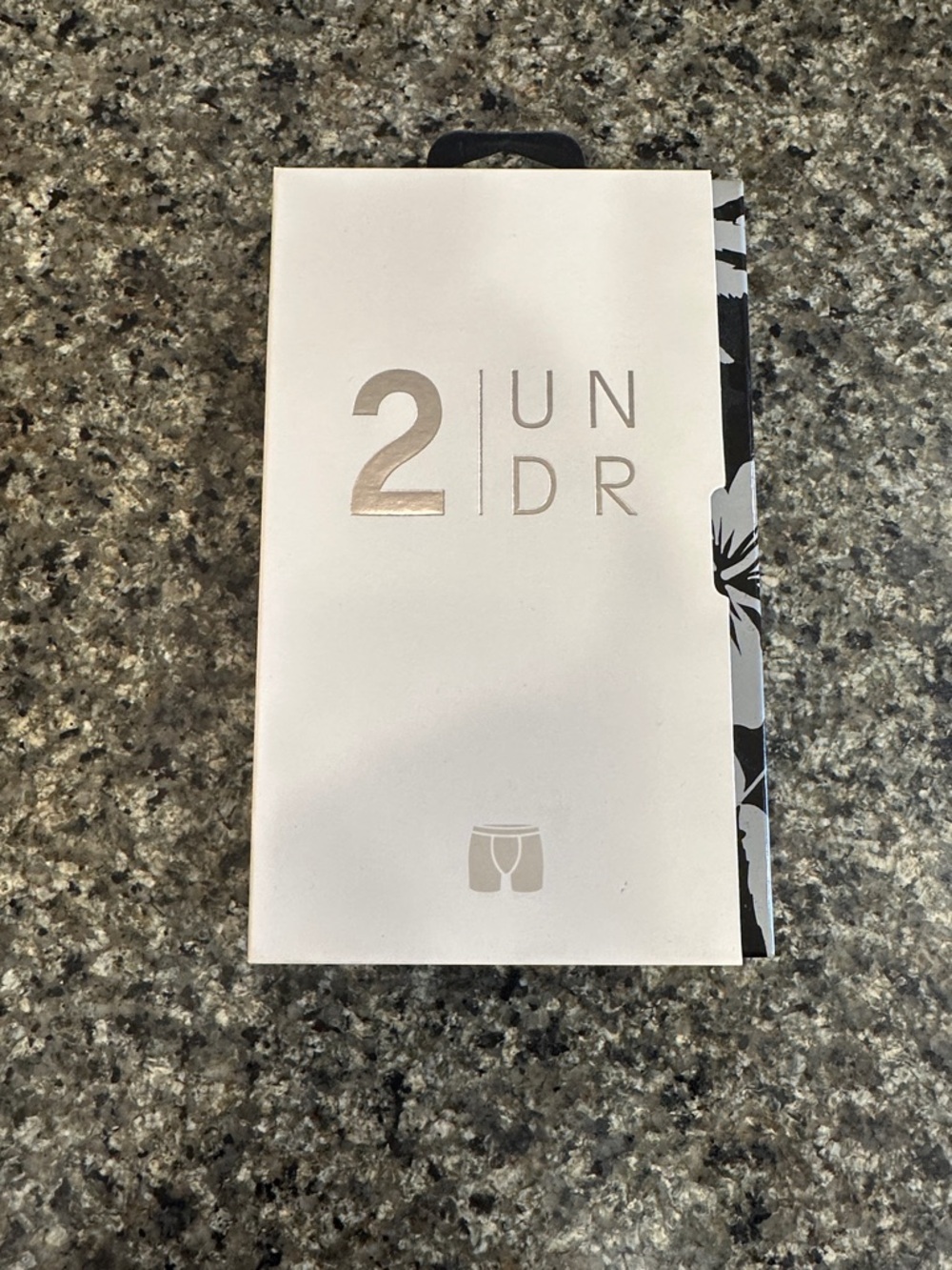 2 UNDR men’s XL underwear